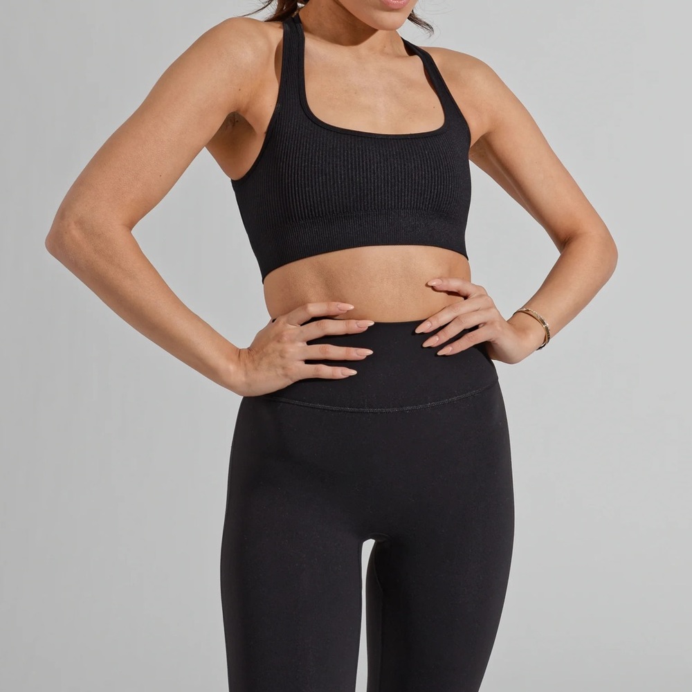 Buffbunny Sculpt Seamless Sports Bra in Onyx Black